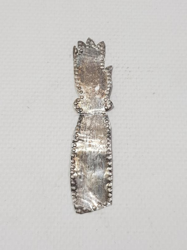 OSMANLI DÖNEMİ RUM İŞİ İNSAN KOLU FORMLU GÜMÜŞ İKONA ADAKLIĞI