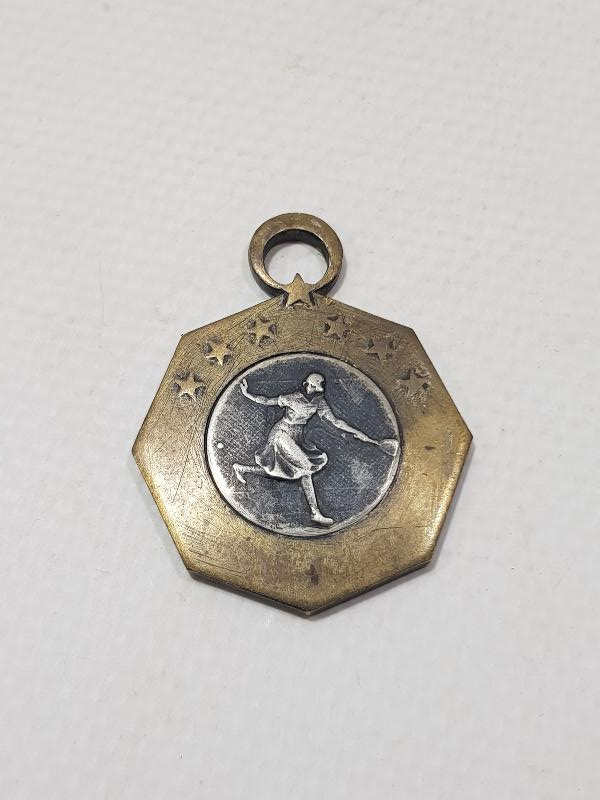 TÜRKİYE İDMAN CEMİYETLERİ İTTİFAKI GÜMÜŞ TENİS MADALYASI 