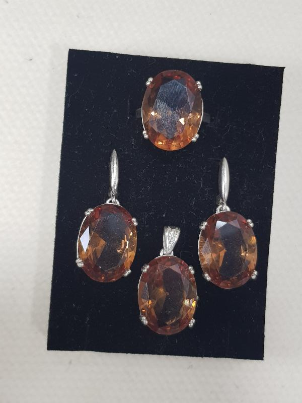 ZULTANİT TAŞLI GÜMÜŞ TAKI SETİ