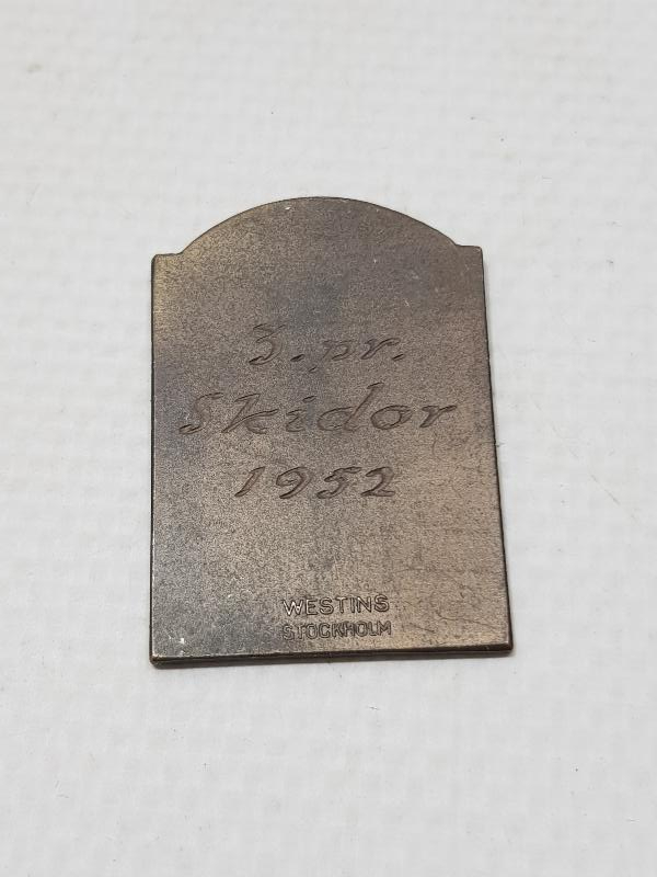 1952 TARİHLİ YABANCI MADALYA