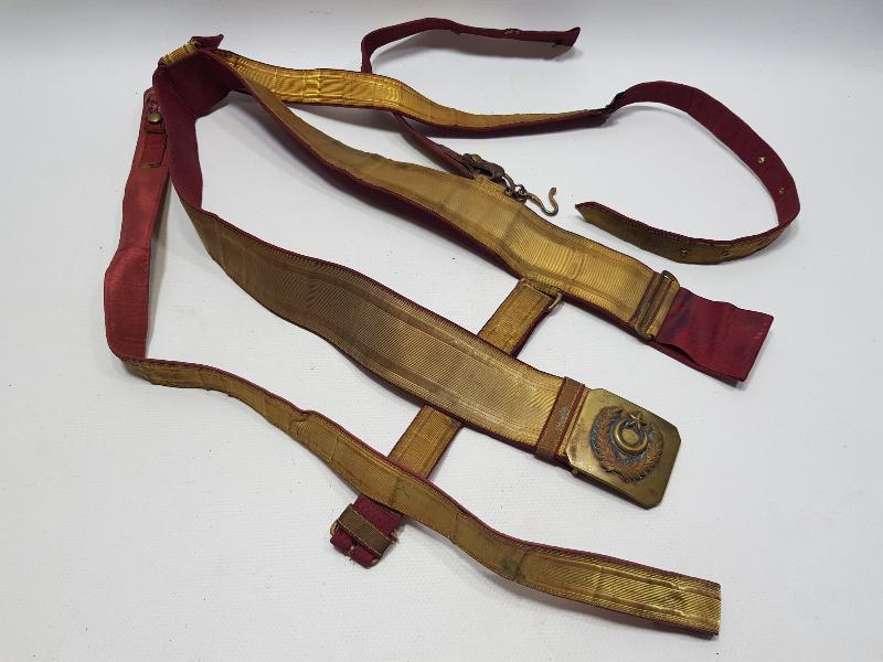 OSMANLI DÖNEMİ ALTIN SIRMA İŞLEMELİ TAM TAKIM SUBAY KEMERİ