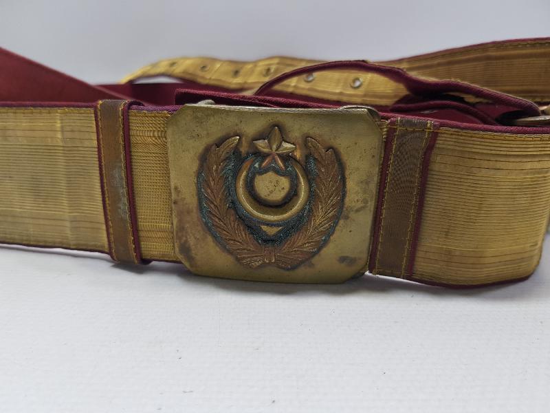 OSMANLI DÖNEMİ ALTIN SIRMA İŞLEMELİ TAM TAKIM SUBAY KEMERİ