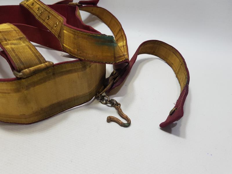 OSMANLI DÖNEMİ ALTIN SIRMA İŞLEMELİ TAM TAKIM SUBAY KEMERİ