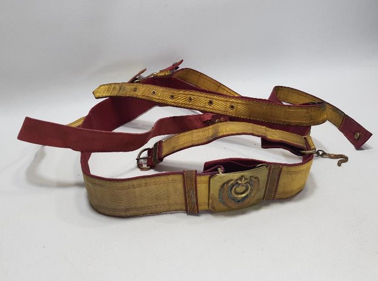 OSMANLI DÖNEMİ ALTIN SIRMA İŞLEMELİ TAM TAKIM SUBAY KEMERİ