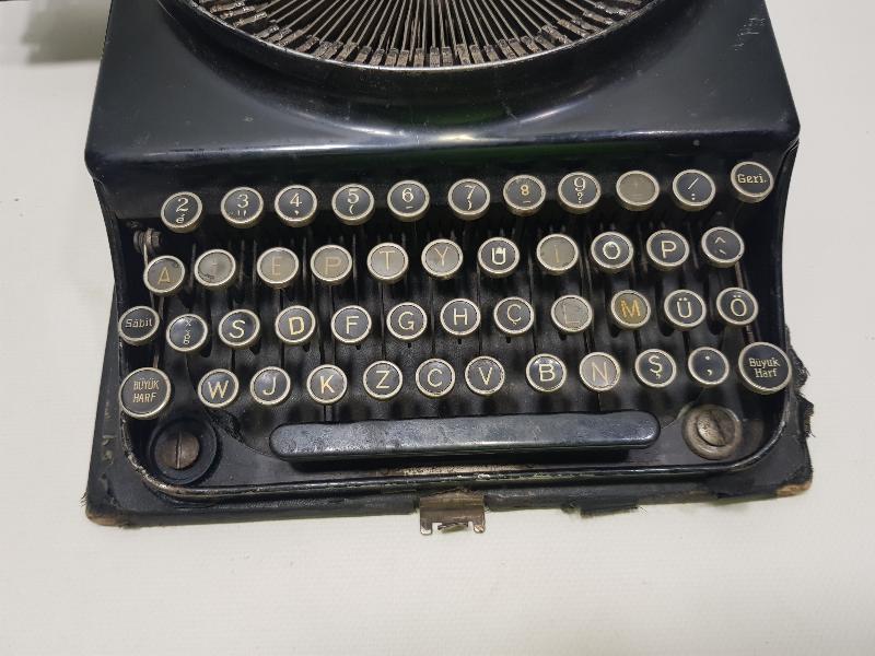 ANTİKA REMINGTON DAKTİLO
