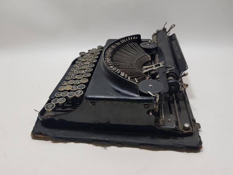 ANTİKA REMINGTON DAKTİLO