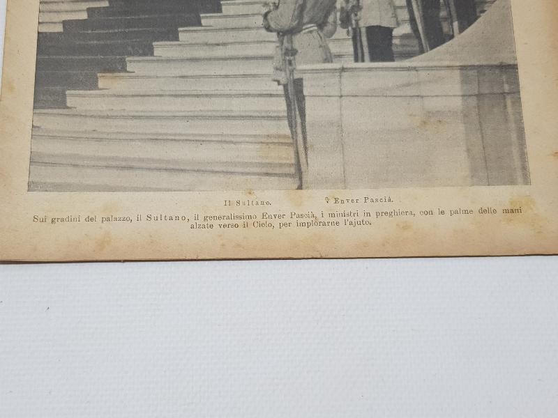 1. DÜNYA SAVAŞI 15 NİSAN 1915 TARİHLİ AVRUPA SAVAŞI DERGİSİ: ÇANAKKALE BOMBARDIMANI SONRASI SARAYDA SULTAN MEHMET REŞAD, ENVER PAŞA VE KOMUTANLAR DUA EDERKEN