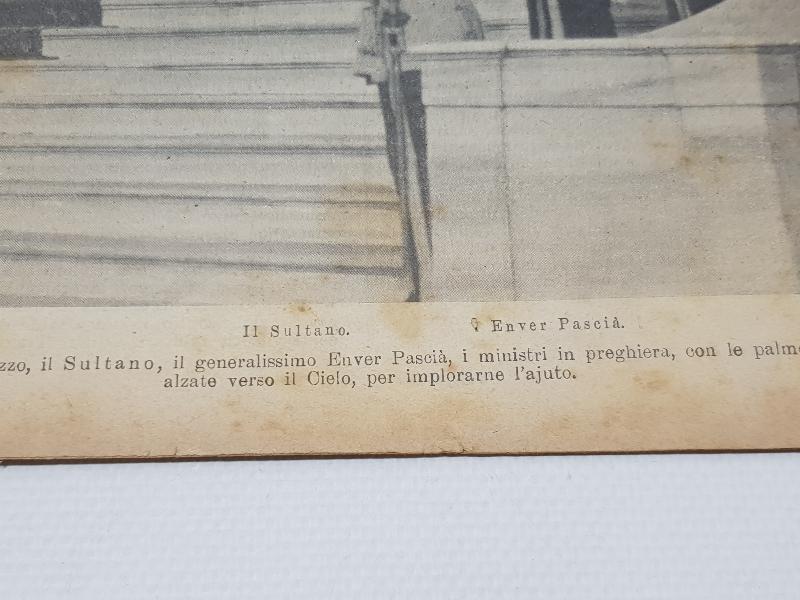 1. DÜNYA SAVAŞI 15 NİSAN 1915 TARİHLİ AVRUPA SAVAŞI DERGİSİ: ÇANAKKALE BOMBARDIMANI SONRASI SARAYDA SULTAN MEHMET REŞAD, ENVER PAŞA VE KOMUTANLAR DUA EDERKEN