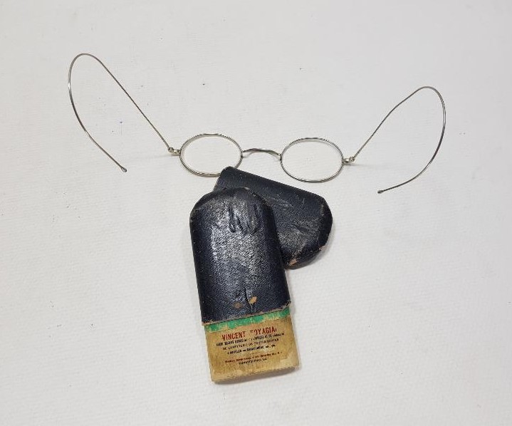 CONSTANTINOPLE: ORJİNAL KUTUSUNDA GÜMÜŞ GÖZLÜK