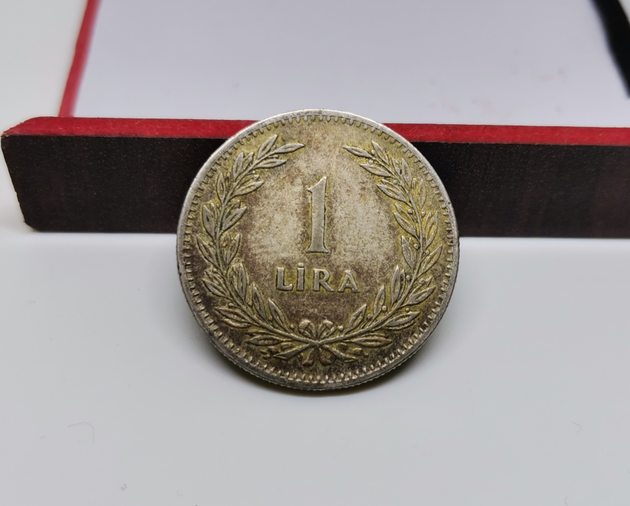 1947 YILI YÜKSEK KONDİSYONDA GÜMÜŞ 1 LİRA