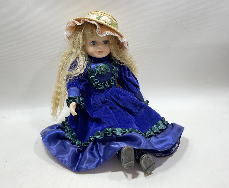 ANTİKA PORSELEN BEBEK