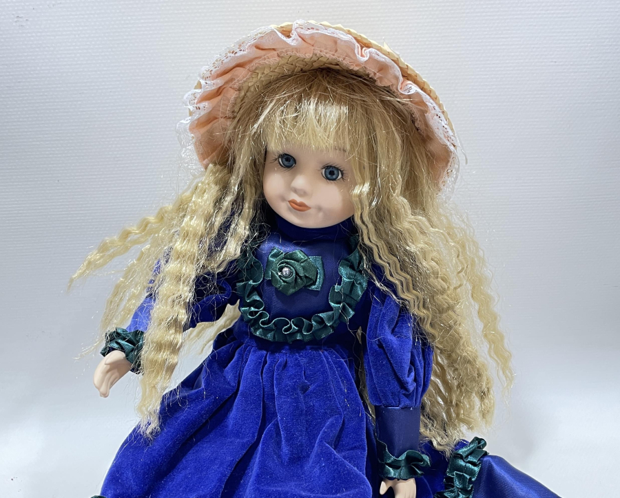 ANTİKA PORSELEN BEBEK