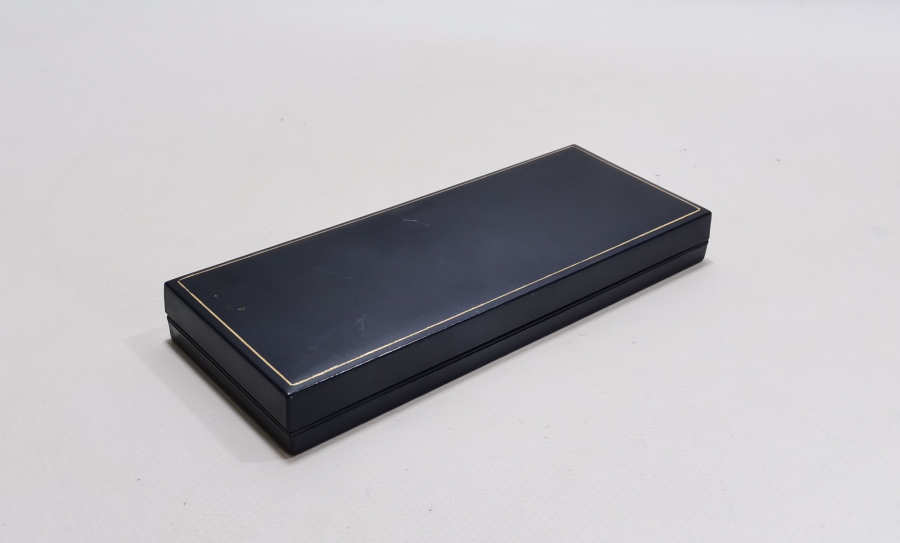 ORJİNAL KUTUSUNDA ALTIN KAPLAMA KALEM VE KOL DÜĞMESİ TAKIMI