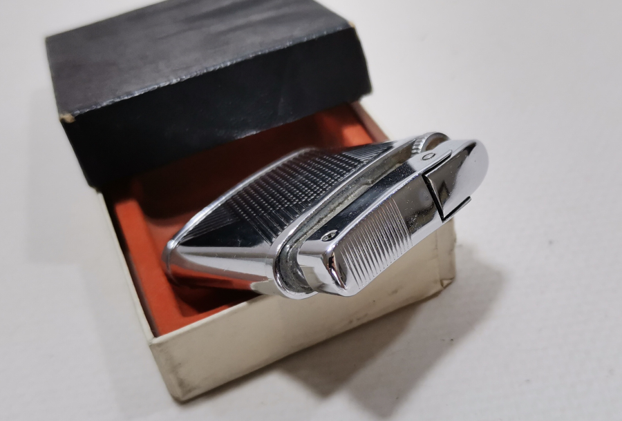 ORJİNAL KUTUSUNDA KULLANILMAMIŞ ÇİL ÇAKMAK