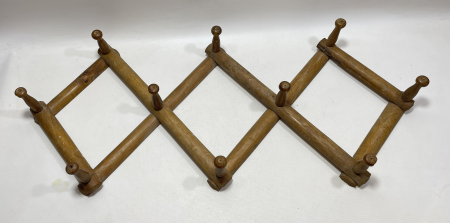 OSMANLI DÖNEMİ AHŞAP AKORDİYON ASKILIK