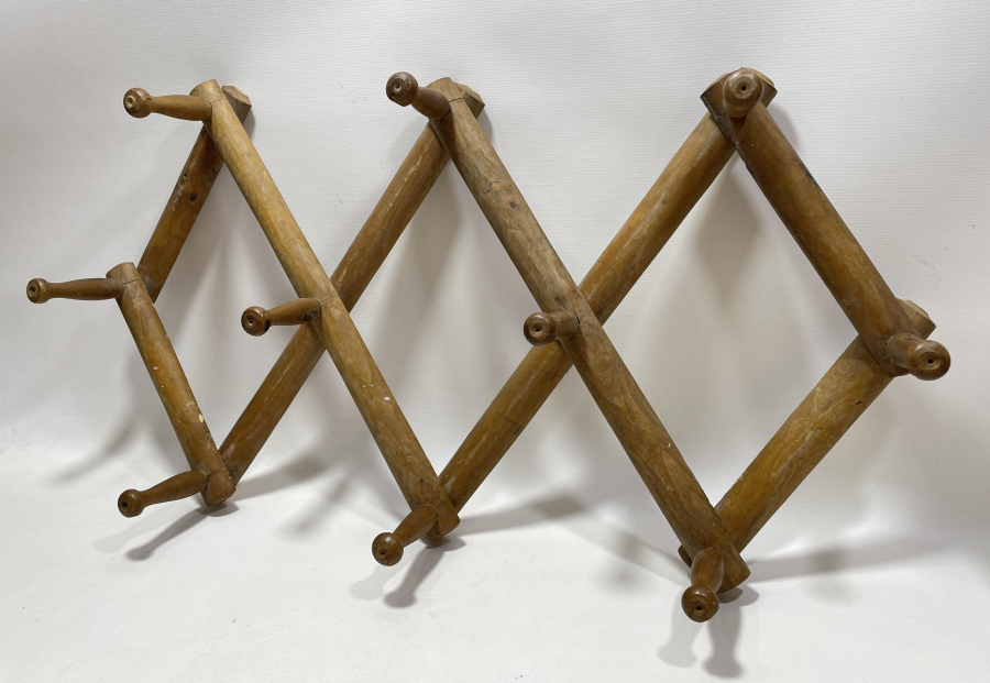 OSMANLI DÖNEMİ AHŞAP AKORDİYON ASKILIK