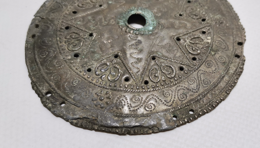 OSMANLI DÖNEMİ KABARTMA VE ÇİNTEMANİ İŞÇİLİKLİ GELİN TEPELİĞİ