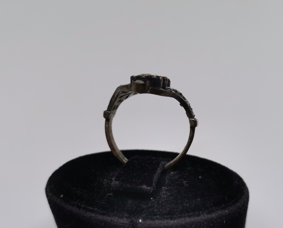 ÖZEL YAPIM ELMAS TAŞLI ANTİKA MEKİK YÜZÜK