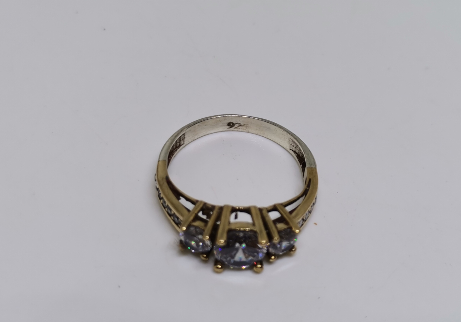 ÜÇ TAŞ MODEL GÜMÜŞ YÜZÜK