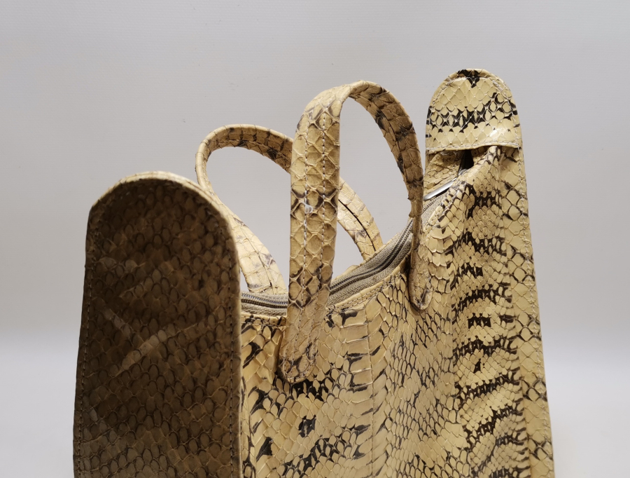 ANTİKA YILAN DERİSİ ÇANTA