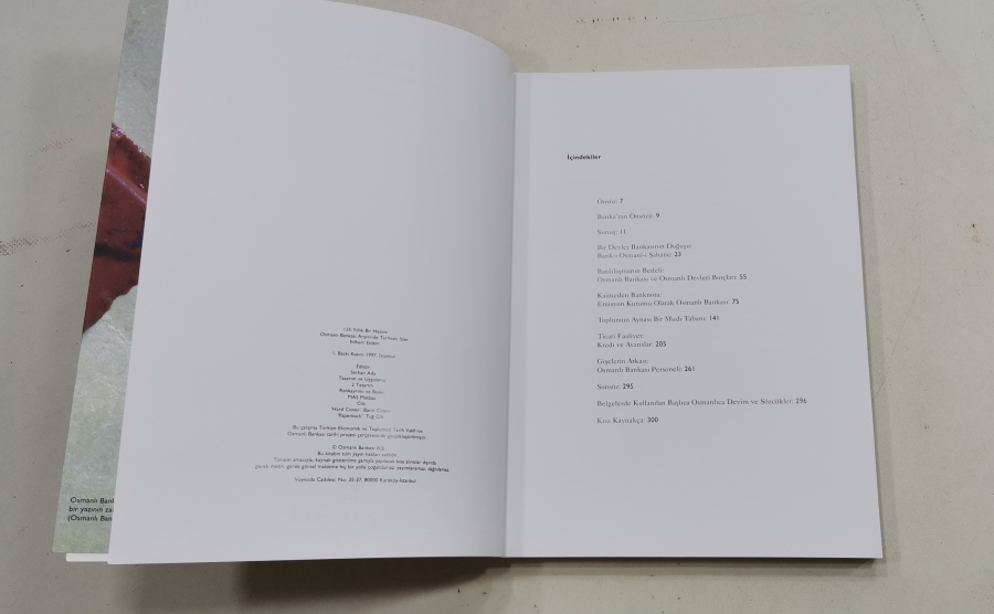 ETHEM ELDEM TARAFINDA YAZILIP HAZIRLANMIŞ 135 YILLIK BİR HAZİNE İSİMLİ OSMANLI ARŞİV ÇALIŞMALARI İÇEREN PRESTİJ KİTAP