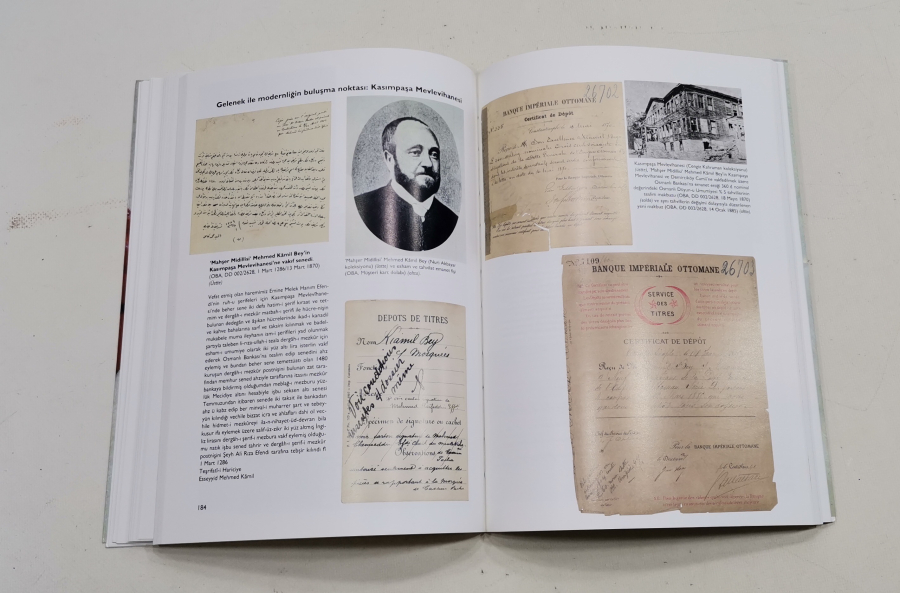 ETHEM ELDEM TARAFINDA YAZILIP HAZIRLANMIŞ 135 YILLIK BİR HAZİNE İSİMLİ OSMANLI ARŞİV ÇALIŞMALARI İÇEREN PRESTİJ KİTAP