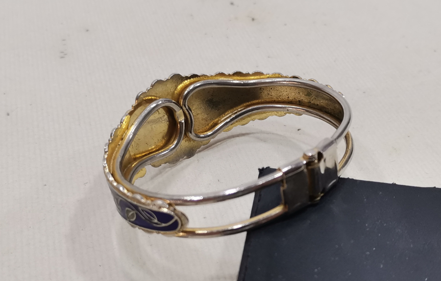 MİNE İŞÇİLİKLİ VE ALTIN KAPLAMA BİLEZİK - BİLEKLİK