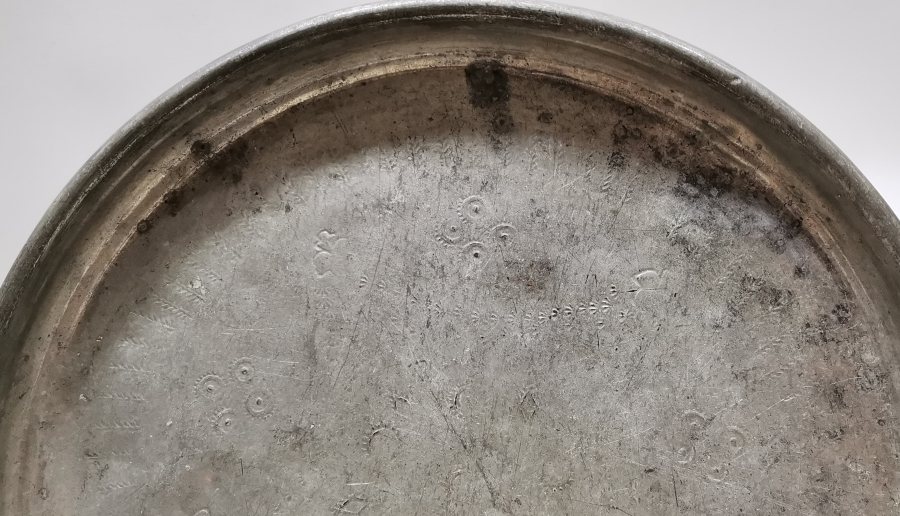 ÜZERİ KABARTMA İŞÇİLİKLİ OSMANLI DÖNEMİ KAHVE TEPSİSİ