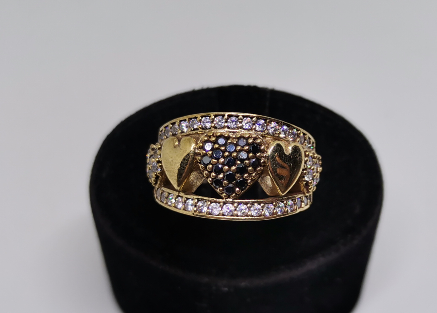 ÜZERİ KALPLİ HÜRREM MODEL GÜMÜŞ YÜZÜK