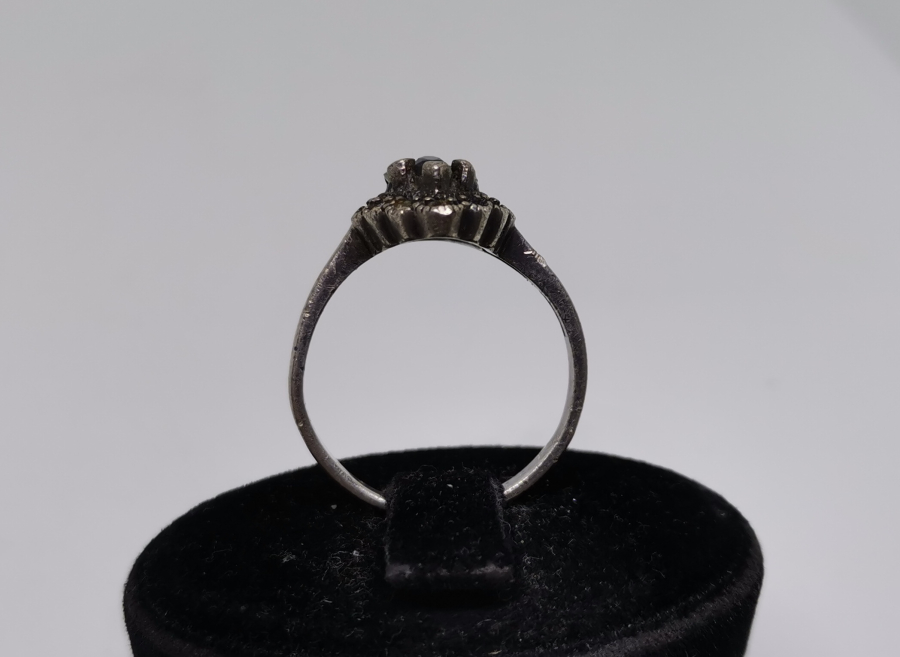 ZÜMRÜT VE YAKUT TAŞLI GÜMÜŞ YÜZÜK