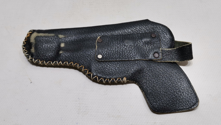 DERİDEN MAMUL ANTİKA TABANCA KILIFI