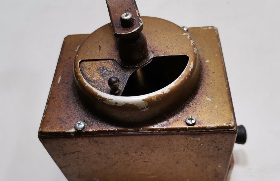 EL YAPIMI ANTİKA KAHVE DEĞİRMENİ