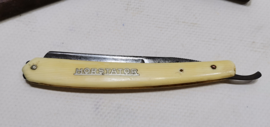 FİLDİŞİ SAPLI ORJİNAL KUTUSUNDA BERBER USTURASI