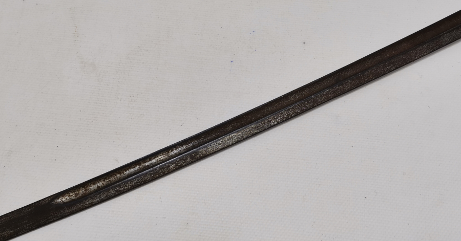 KARTAL BAŞLI VE BOYNUZ SAPLI ANTİKA HAVACI SUBAY KILICI