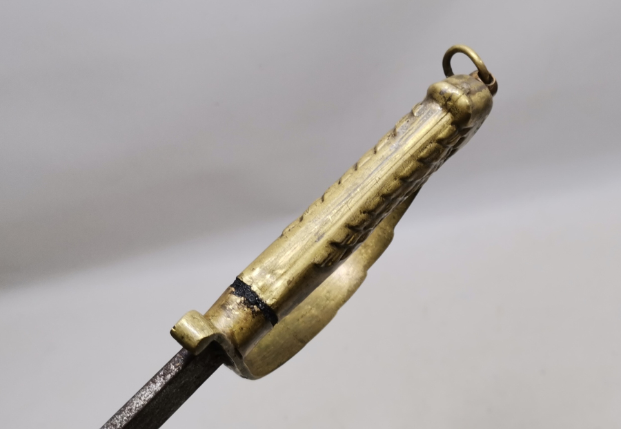 KARTAL BAŞLI VE BOYNUZ SAPLI ANTİKA HAVACI SUBAY KILICI