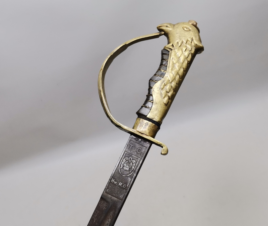 KARTAL BAŞLI VE BOYNUZ SAPLI ANTİKA HAVACI SUBAY KILICI