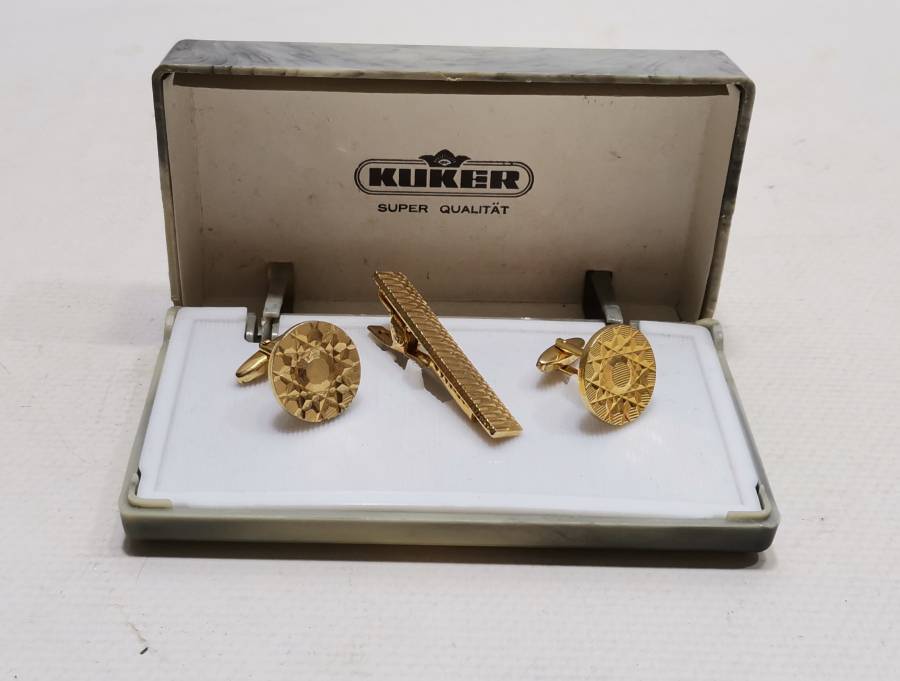 ORJİNAL KUTUSUNDA ALTIN KAPLAMA ANTİKA KOL DÜĞMESİ - KRAVAT İĞNESİ TAKIMI