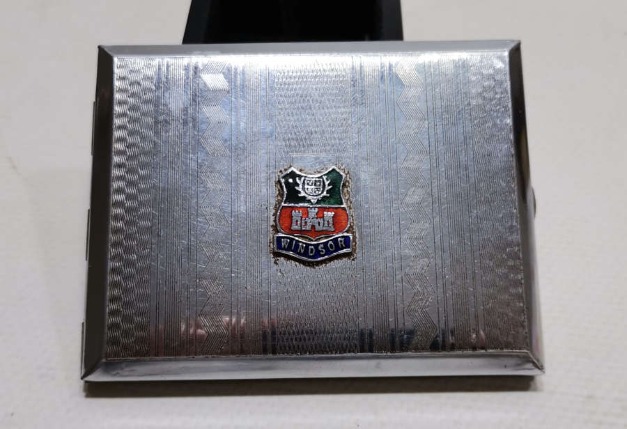 ÜZERİ MİNE İŞÇİLİKLİ ANTİKA SİGARA TABAKASI