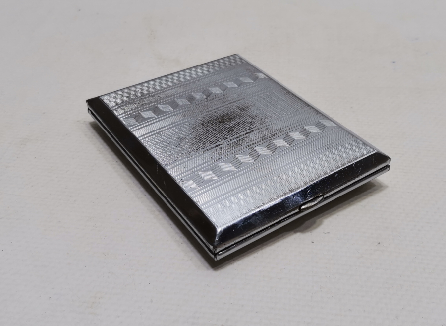 ÜZERİ MİNE İŞÇİLİKLİ ANTİKA SİGARA TABAKASI