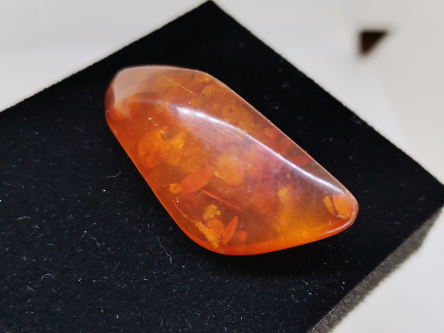 EL YAPIMI ANTİKA DAMLA KEHRİBAR BROŞ