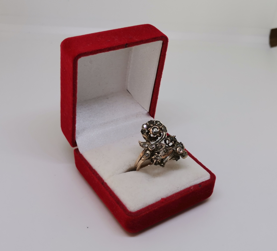 GİRİT GÜLÜ MODELİ OSMANLI DÖNEMİ ÇOK NADİR ELMAS TAŞLI ALTIN YÜZÜK