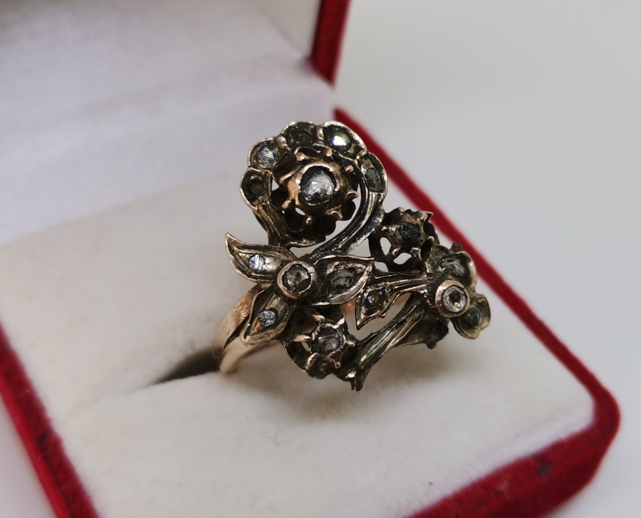 GİRİT GÜLÜ MODELİ OSMANLI DÖNEMİ ÇOK NADİR ELMAS TAŞLI ALTIN YÜZÜK