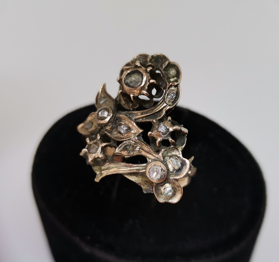 GİRİT GÜLÜ MODELİ OSMANLI DÖNEMİ ÇOK NADİR ELMAS TAŞLI ALTIN YÜZÜK