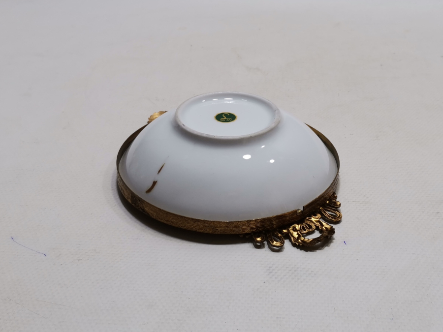 OSMANLI DÖNEMİ ÇOK NADİR EL BOYAMA VE SALTANAT ÇELENKLİ PORSELEN KASE