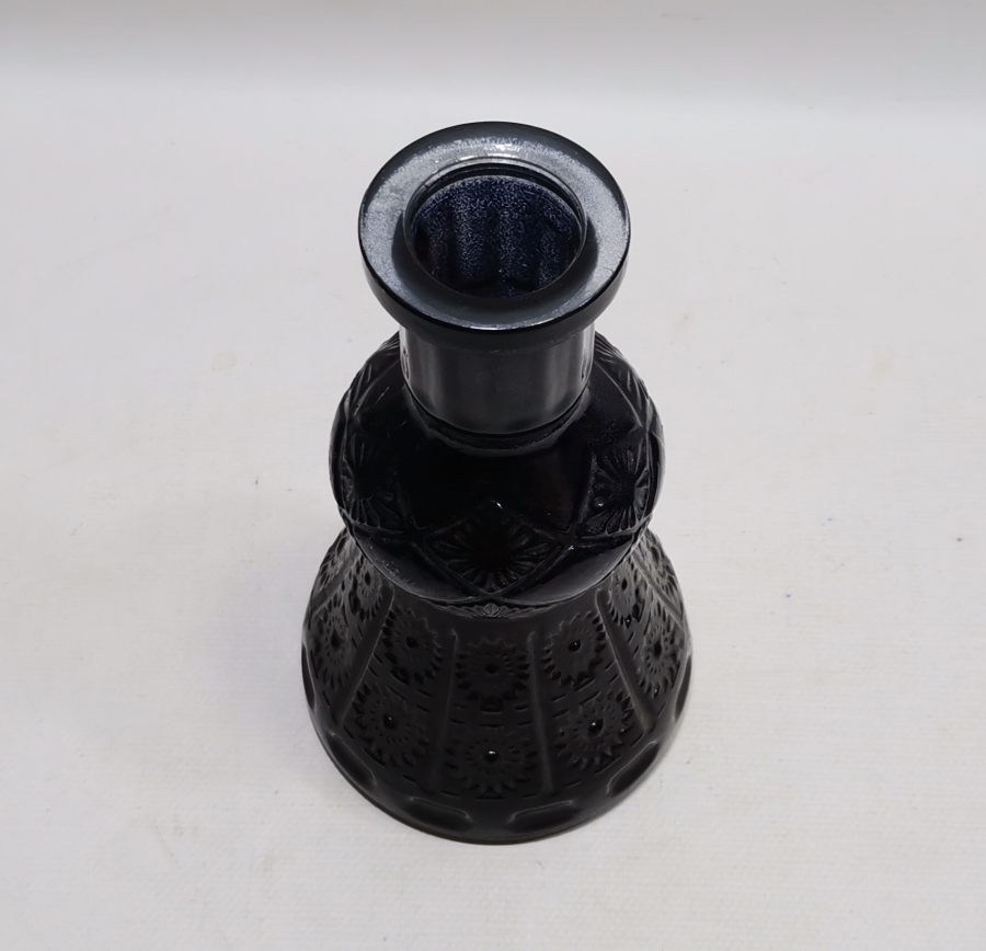 ÜZERİ KABARTMA İŞÇİLİKLİ ANTİKA NARGİLE ALTI