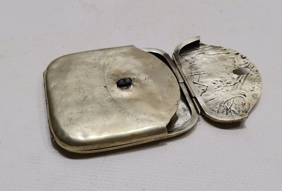 ÜZERİ OSMANLICA YAZILI SELANİK YADİGARI SİGARA TABAKASI