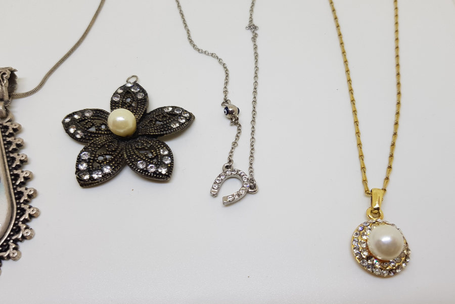 BUJİTERİ TAKI LOTU