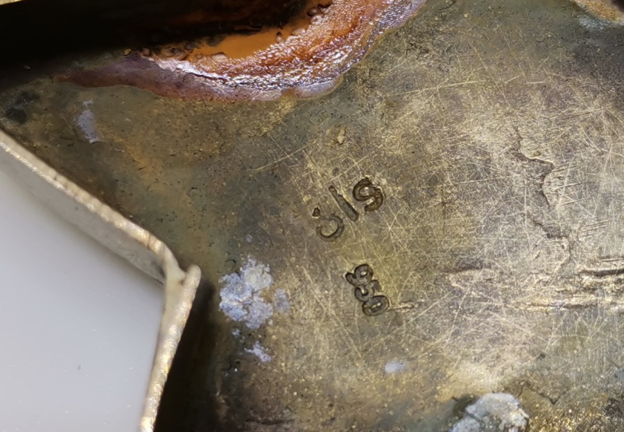 İÇİ OSMANLICA VAN DAMGALI OSMANLI DÖNEMİ YILDIZ FORMUNDA YAPILMIŞ ŞİFRELİ GÜMÜŞ KUTU