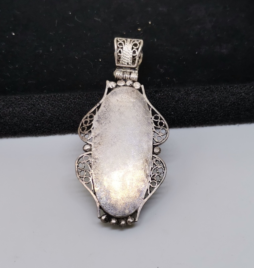 KÜTAHYA İŞİ EL BOYAMA LALE MOTİFLİ ÖZEL YAPIM ÇİNİ VE GÜMÜŞLÜ KOLYE UCU