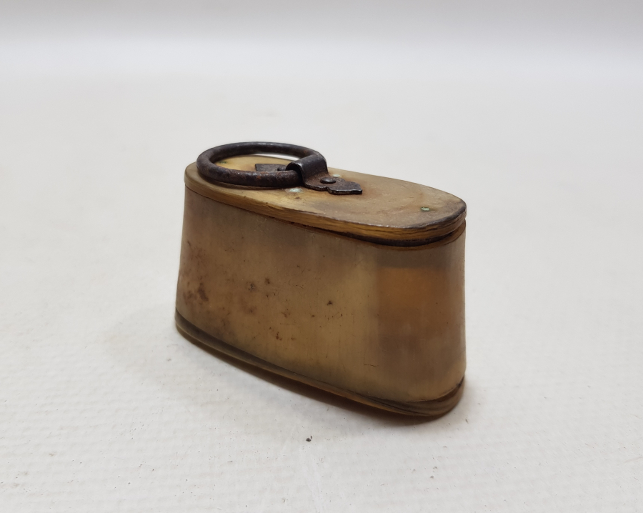 OSMANLI DÖNEMİ ÇOK NADİR KUBBELİ MODEL BOYNUZ AFYONLUK - SAKIZLIK